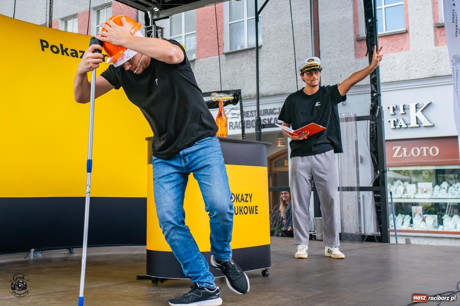 Zdjęcie w galerii na portalu naszraciborz.pl: Racibórz zamienił się w wielkie laboratorium. V Festiwal Odkrywców przyciągnął całe rodziny [FOTO i WIDEO] wiadomości z regionu