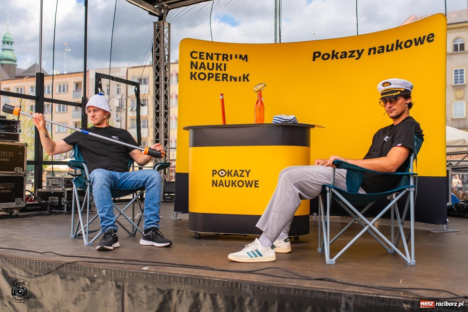 Zdjęcie w galerii na portalu naszraciborz.pl: Racibórz zamienił się w wielkie laboratorium. V Festiwal Odkrywców przyciągnął całe rodziny [FOTO i WIDEO] wiadomości z regionu