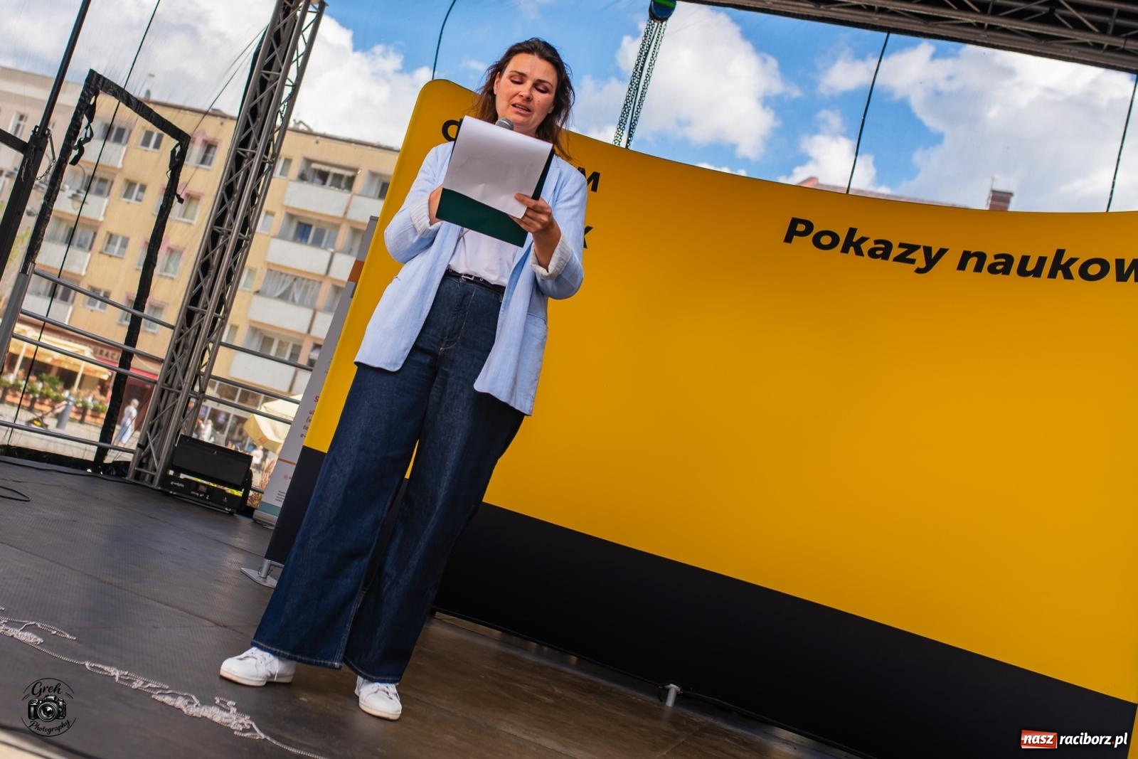 Zdjęcie w galerii na portalu naszraciborz.pl: Racibórz zamienił się w wielkie laboratorium. V Festiwal Odkrywców przyciągnął całe rodziny [FOTO i WIDEO] wiadomości z regionu
