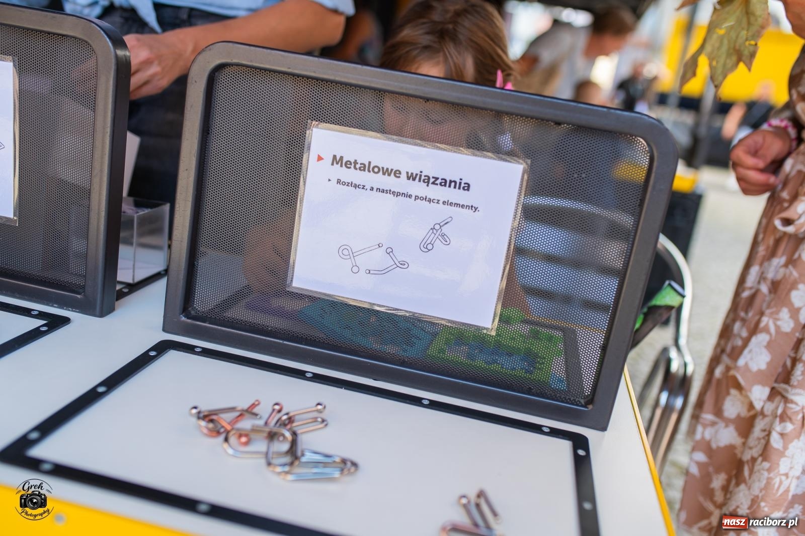 Zdjęcie w galerii na portalu naszraciborz.pl: Racibórz zamienił się w wielkie laboratorium. V Festiwal Odkrywców przyciągnął całe rodziny [FOTO i WIDEO] wiadomości z regionu