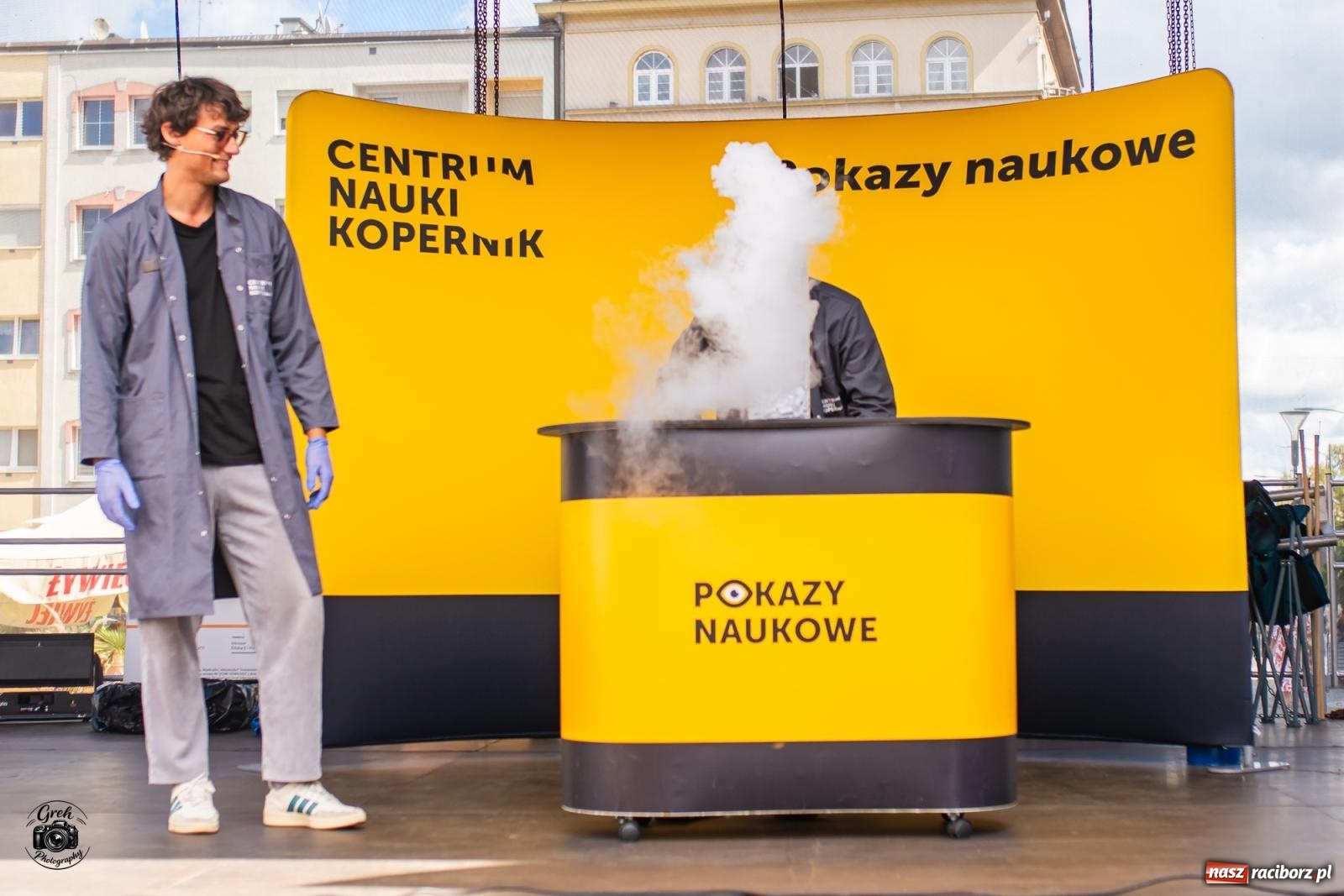 Zdjęcie w galerii na portalu naszraciborz.pl: Racibórz zamienił się w wielkie laboratorium. V Festiwal Odkrywców przyciągnął całe rodziny [FOTO i WIDEO] wiadomości z regionu