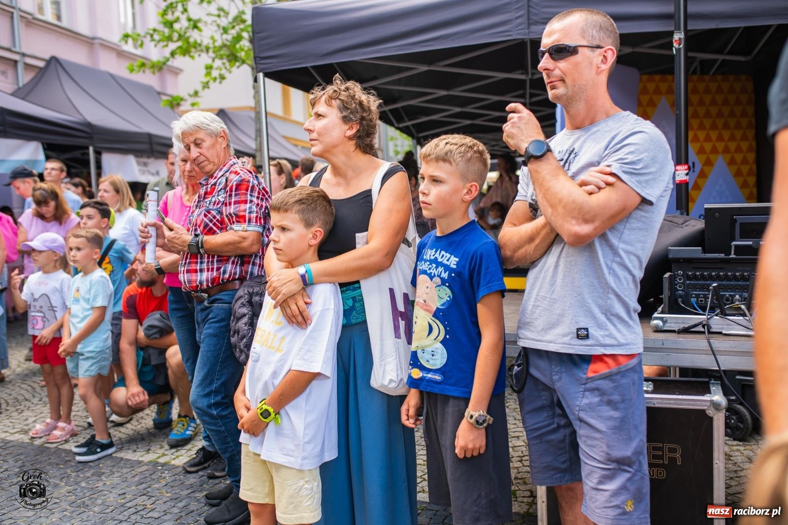 Zdjęcie w galerii na portalu naszraciborz.pl: Racibórz zamienił się w wielkie laboratorium. V Festiwal Odkrywców przyciągnął całe rodziny [FOTO i WIDEO] wiadomości z regionu