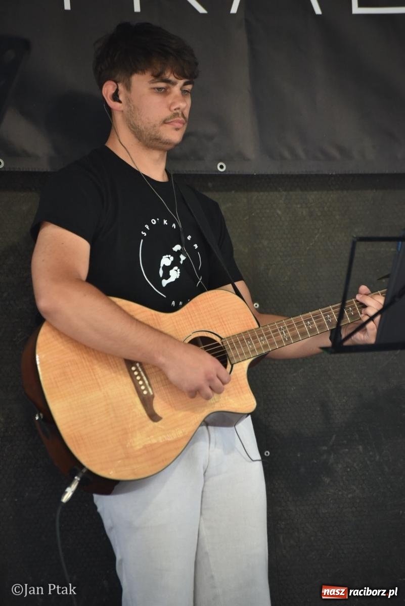Zdjęcie w galerii na portalu naszraciborz.pl: Trwa XXXV Festiwal Spotkałem Pana w Raciborzu wiadomości z regionu