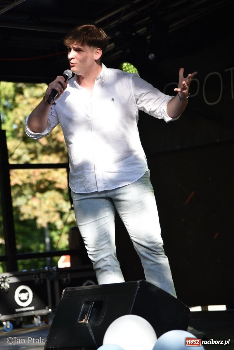Zdjęcie w galerii na portalu naszraciborz.pl: Trwa XXXV Festiwal Spotkałem Pana w Raciborzu wiadomości z regionu