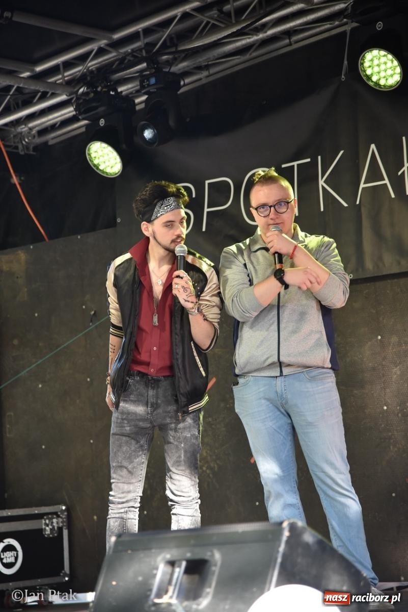 Zdjęcie w galerii na portalu naszraciborz.pl: Trwa XXXV Festiwal Spotkałem Pana w Raciborzu wiadomości z regionu