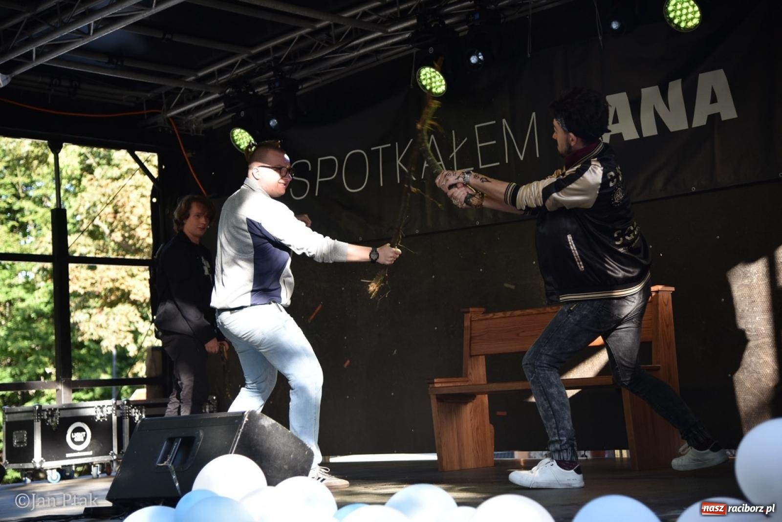 Zdjęcie w galerii na portalu naszraciborz.pl: Trwa XXXV Festiwal Spotkałem Pana w Raciborzu wiadomości z regionu