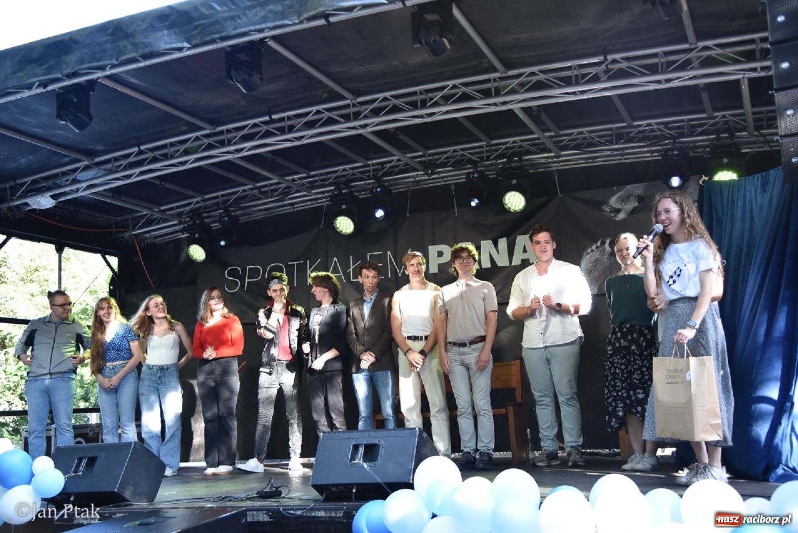 Zdjęcie w galerii na portalu naszraciborz.pl: Trwa XXXV Festiwal Spotkałem Pana w Raciborzu wiadomości z regionu