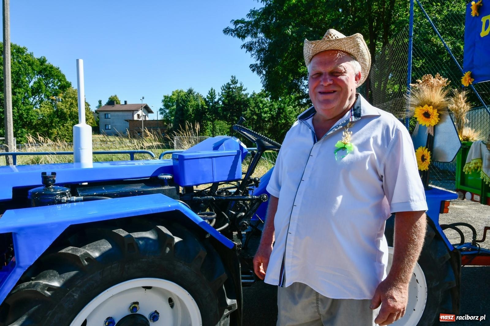 Zdjęcie w galerii na portalu naszraciborz.pl: Dożynkowy korowód ruszył z Pogrzebienia. Święto plonów trwa w Kornowacu [FOTO i WIDEO] wiadomości z regionu