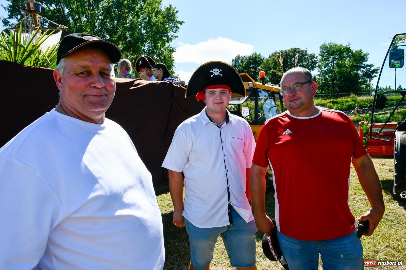 Zdjęcie w galerii na portalu naszraciborz.pl: Dożynkowy korowód ruszył z Pogrzebienia. Święto plonów trwa w Kornowacu [FOTO i WIDEO] wiadomości z regionu