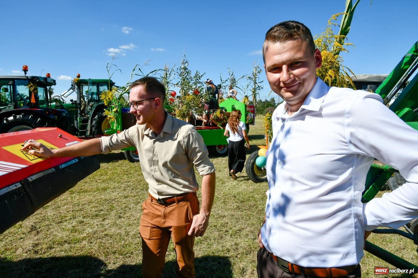Zdjęcie w galerii na portalu naszraciborz.pl: Dożynkowy korowód ruszył z Pogrzebienia. Święto plonów trwa w Kornowacu [FOTO i WIDEO] wiadomości z regionu