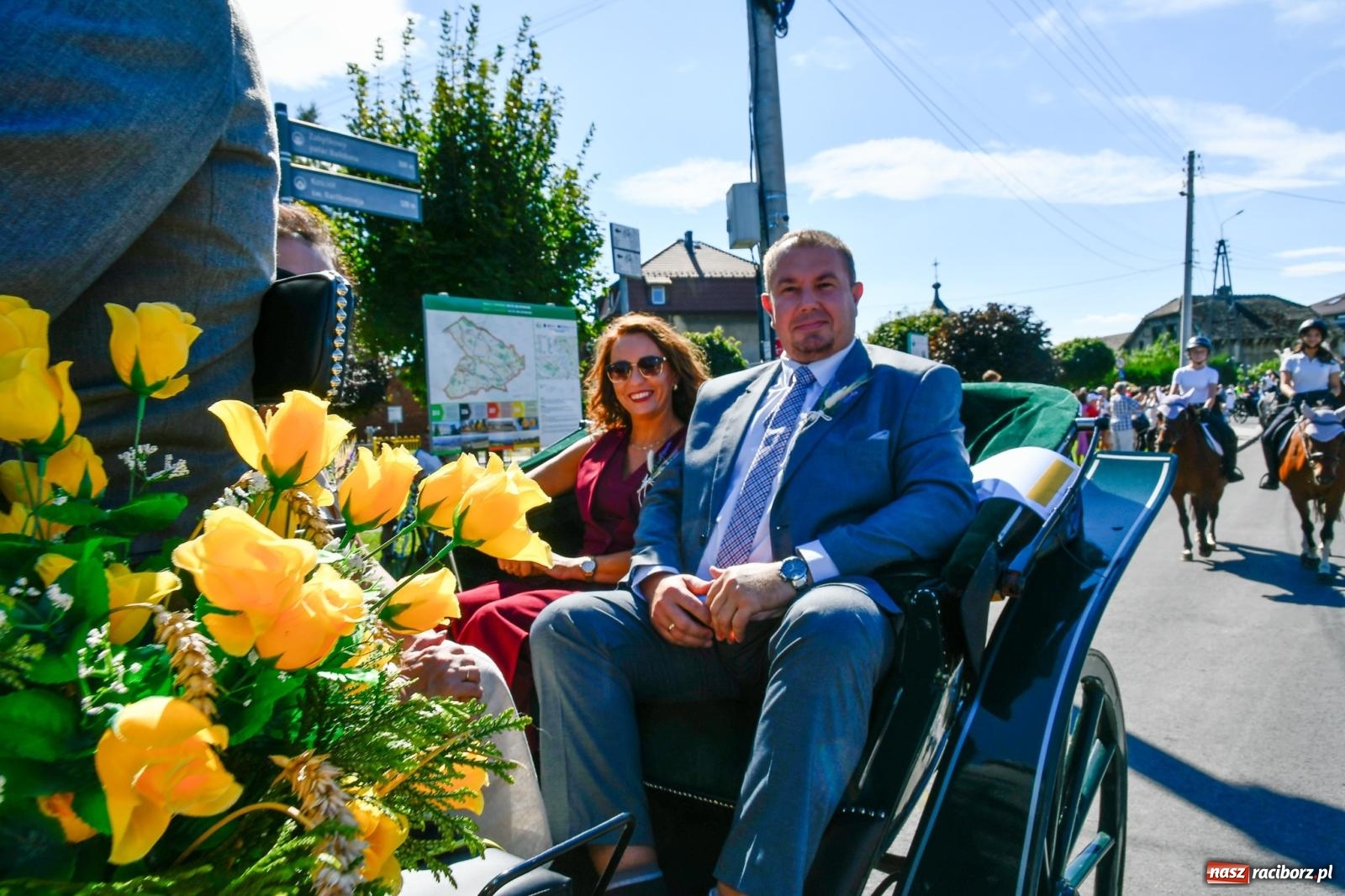 Zdjęcie w galerii na portalu naszraciborz.pl: Dożynkowy korowód ruszył z Pogrzebienia. Święto plonów trwa w Kornowacu [FOTO i WIDEO] wiadomości z regionu