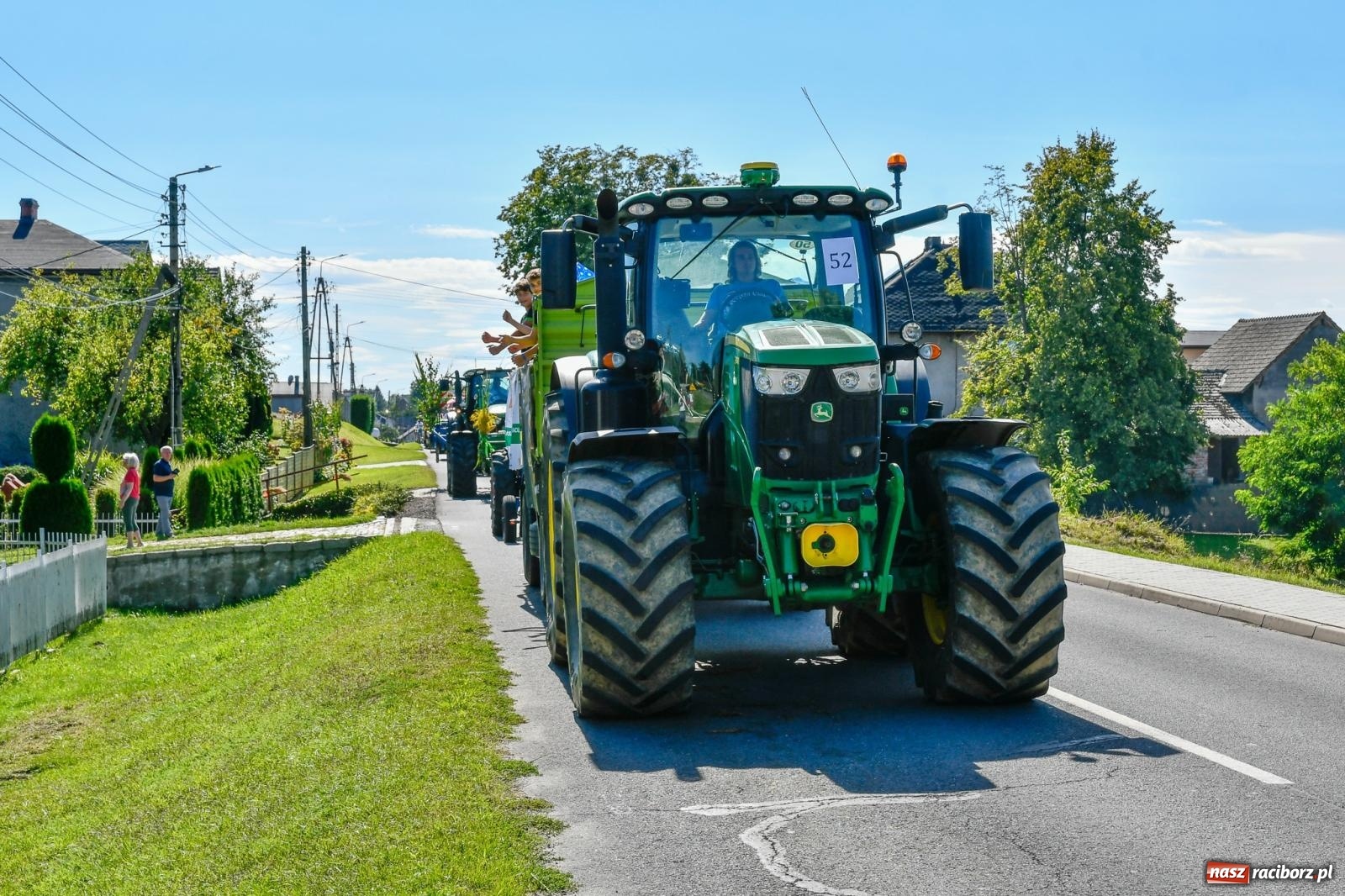 Zdjęcie w galerii na portalu naszraciborz.pl: Dożynkowy korowód ruszył z Pogrzebienia. Święto plonów trwa w Kornowacu [FOTO i WIDEO] wiadomości z regionu