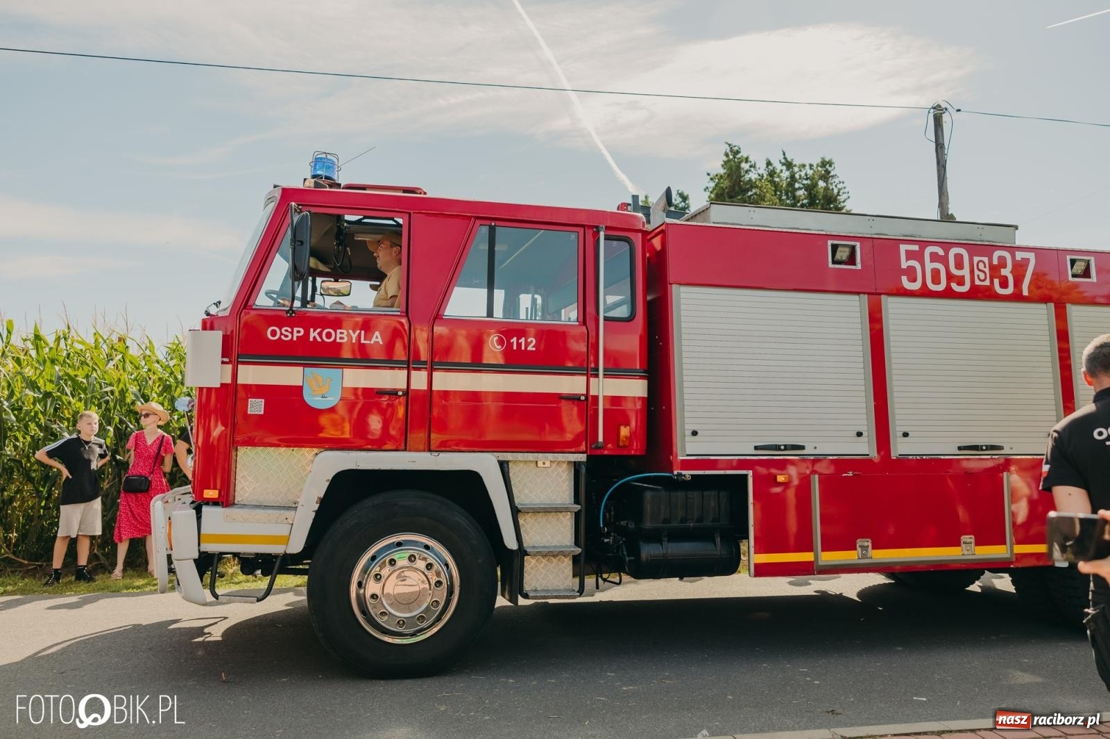 Zdjęcie w galerii na portalu naszraciborz.pl: Dożynki w Kornowacu na bis. Chleb, korowód i podziękowanie za tegoroczne plony wiadomości z regionu