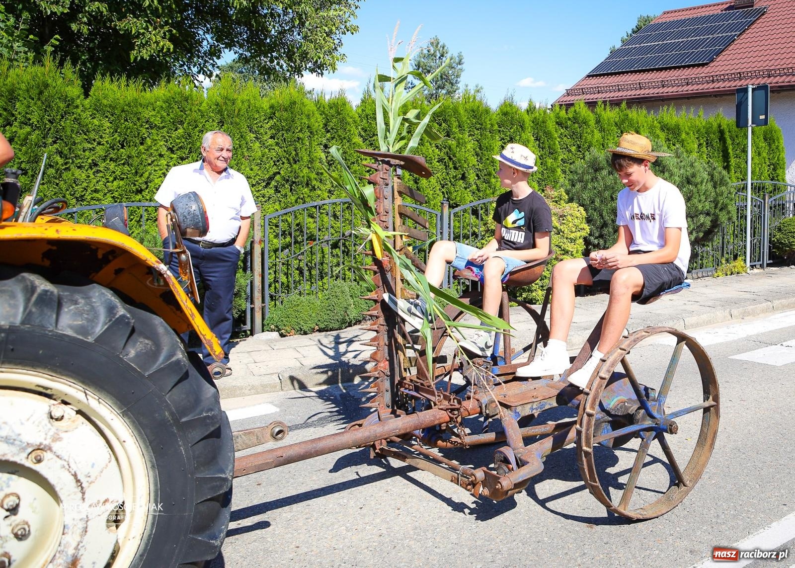 Zdjęcie w galerii na portalu naszraciborz.pl: Dożynki w Rudniku. Korowód i wspólna zabawa zwieńczyły święto plonów [FOTO i WIDEO] wiadomości z regionu