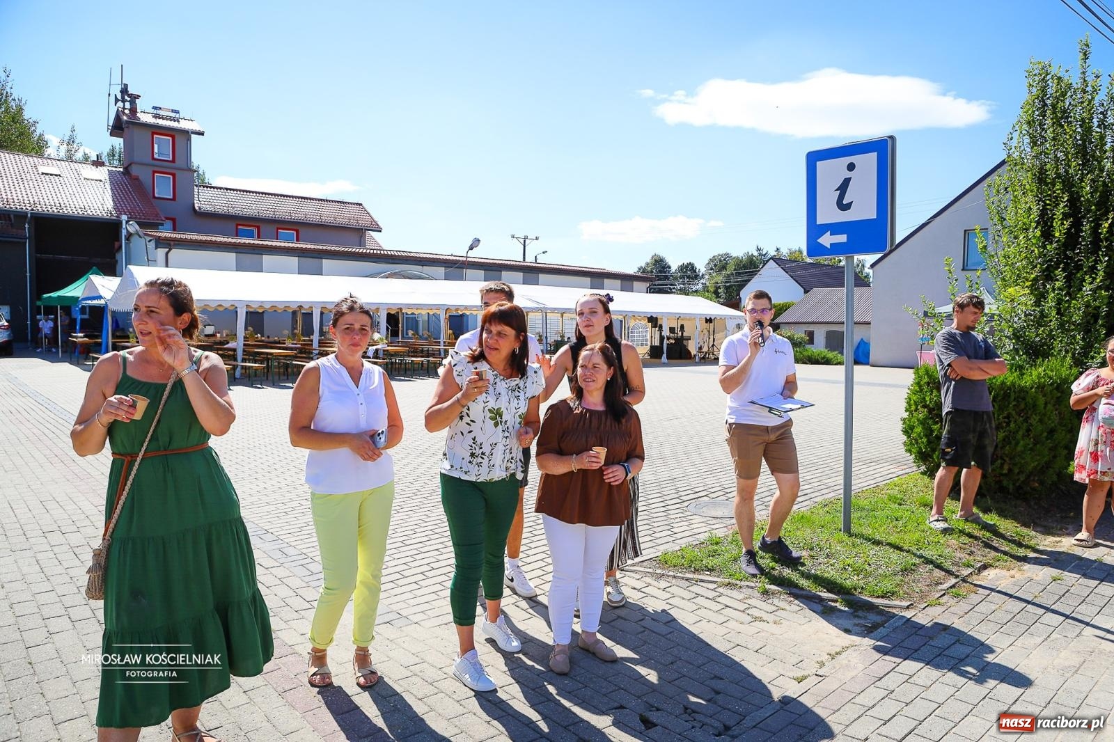 Zdjęcie w galerii na portalu naszraciborz.pl: Dożynki w Rudniku. Korowód i wspólna zabawa zwieńczyły święto plonów [FOTO i WIDEO] wiadomości z regionu