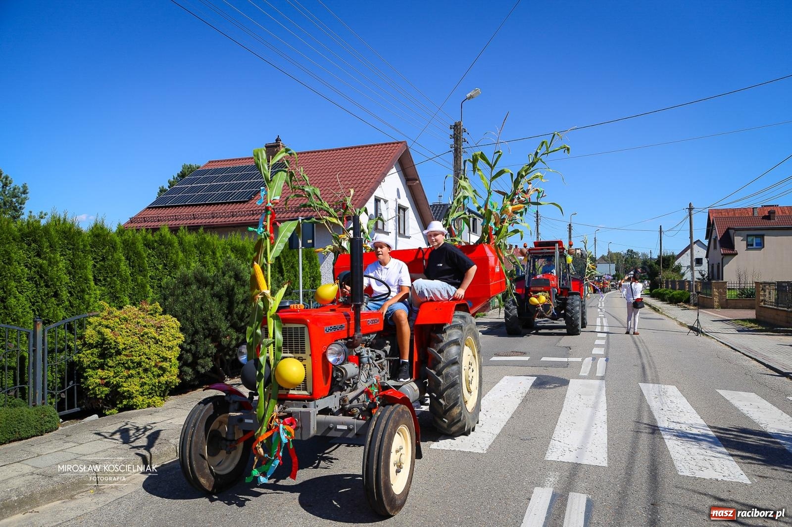 Zdjęcie w galerii na portalu naszraciborz.pl: Dożynki w Rudniku. Korowód i wspólna zabawa zwieńczyły święto plonów [FOTO i WIDEO] wiadomości z regionu