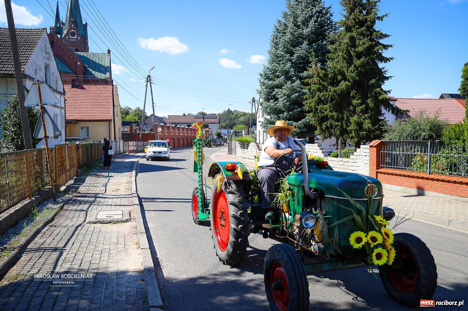 Zdjęcie w galerii na portalu naszraciborz.pl: Dożynki w Rudniku. Korowód i wspólna zabawa zwieńczyły święto plonów [FOTO i WIDEO] wiadomości z regionu