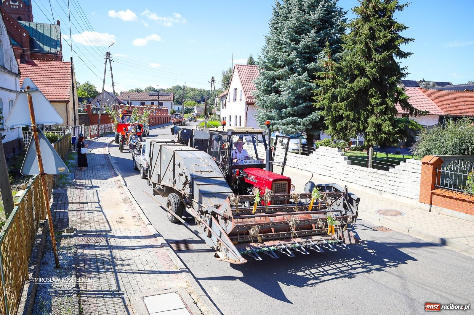 Zdjęcie w galerii na portalu naszraciborz.pl: Dożynki w Rudniku. Korowód i wspólna zabawa zwieńczyły święto plonów [FOTO i WIDEO] wiadomości z regionu