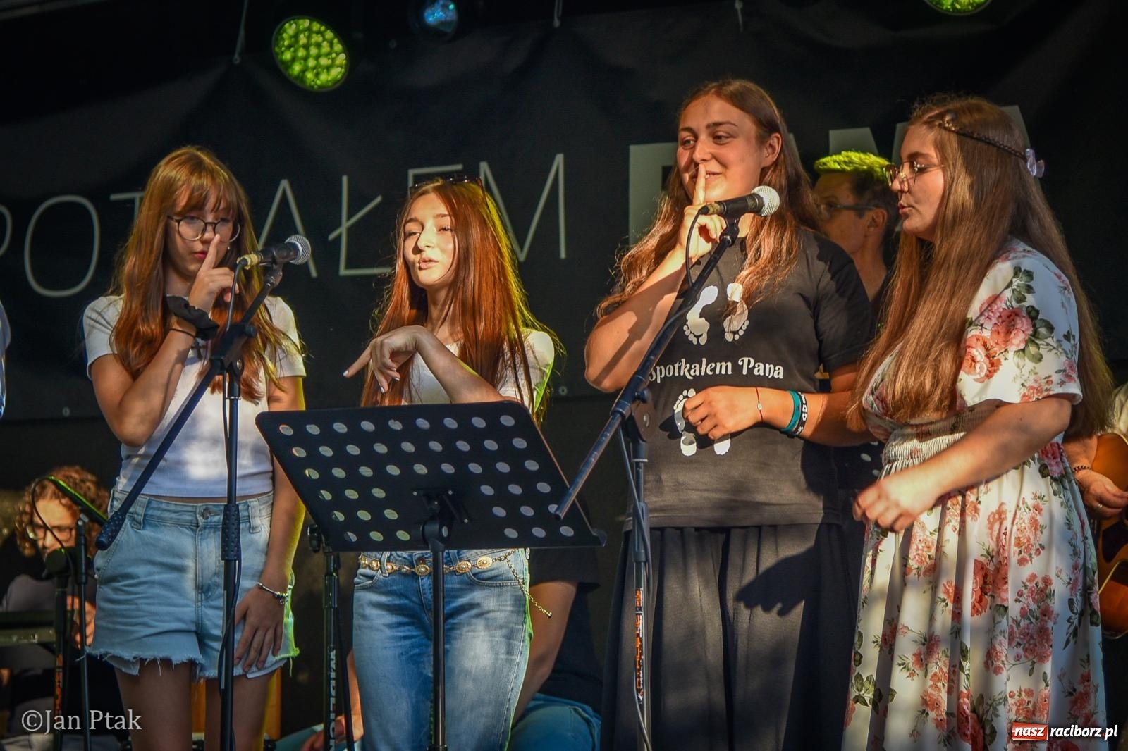 Zdjęcie w galerii na portalu naszraciborz.pl: Muzyka, teatr i wspólne świętowanie. Za nami XXXV Festiwal Spotkałem Pana w Raciborzu wiadomości z regionu