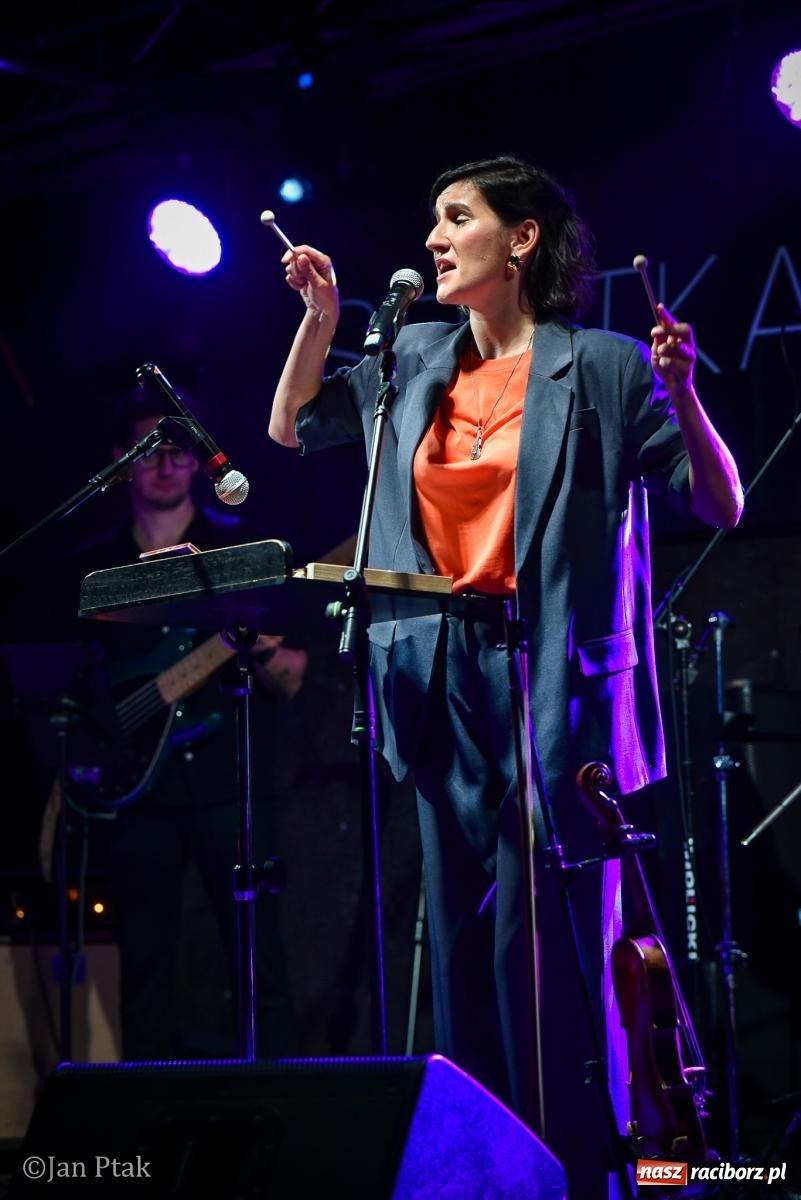 Zdjęcie w galerii na portalu naszraciborz.pl: Muzyka, teatr i wspólne świętowanie. Za nami XXXV Festiwal Spotkałem Pana w Raciborzu wiadomości z regionu