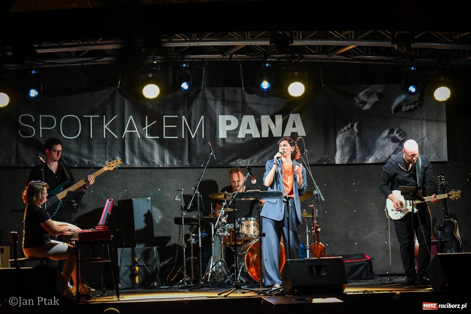 Zdjęcie w galerii na portalu naszraciborz.pl: Muzyka, teatr i wspólne świętowanie. Za nami XXXV Festiwal Spotkałem Pana w Raciborzu wiadomości z regionu