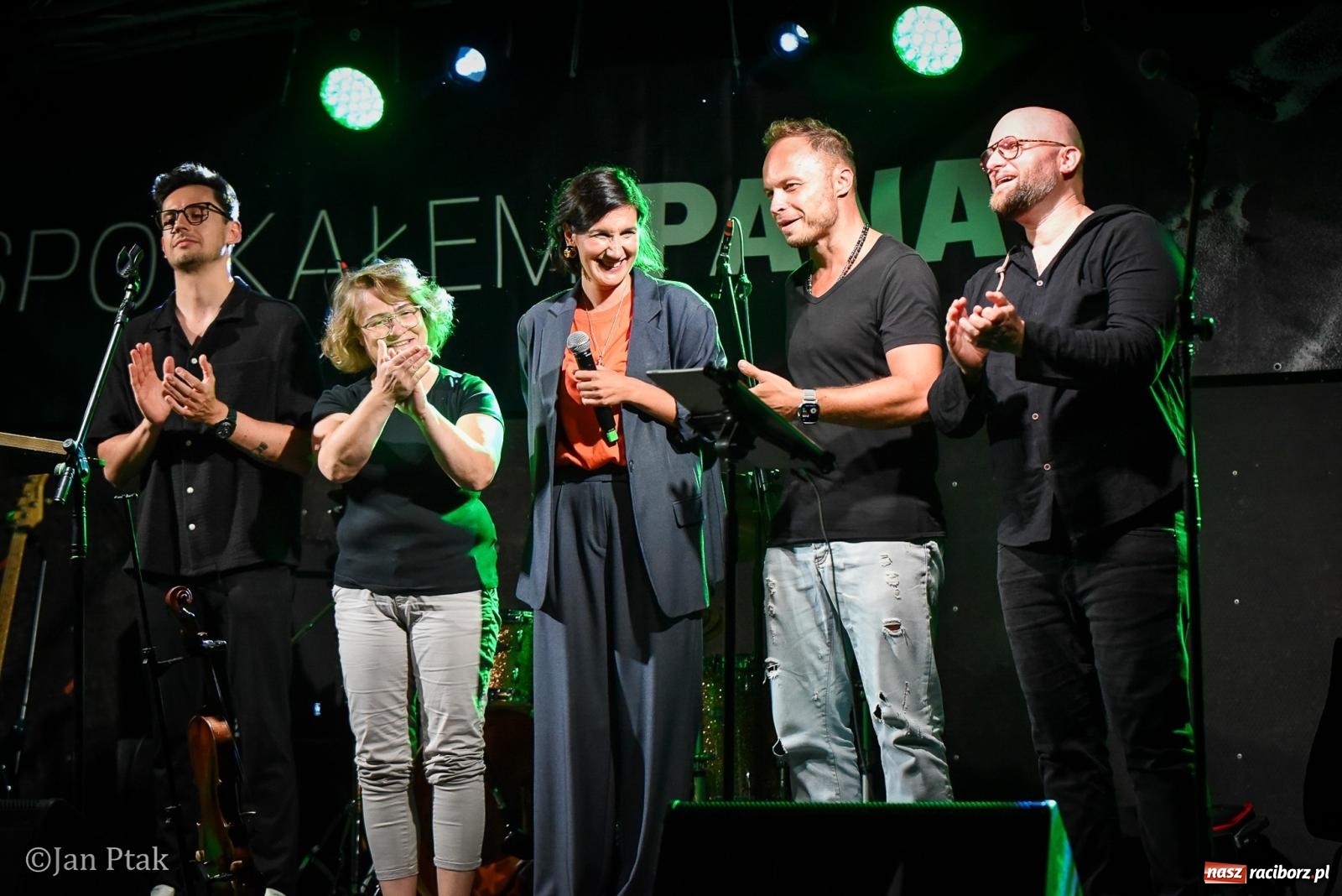Zdjęcie w galerii na portalu naszraciborz.pl: Muzyka, teatr i wspólne świętowanie. Za nami XXXV Festiwal Spotkałem Pana w Raciborzu wiadomości z regionu