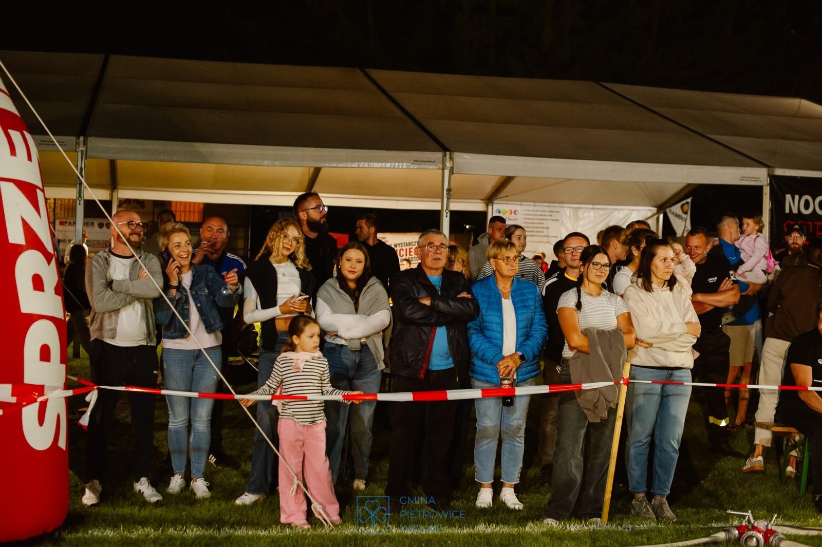 Zdjęcie w galerii na portalu naszraciborz.pl: Nocny Armagedon w Samborowicach. 76 drużyn walczyło o każdą sekundę - foto na bis wiadomości z regionu