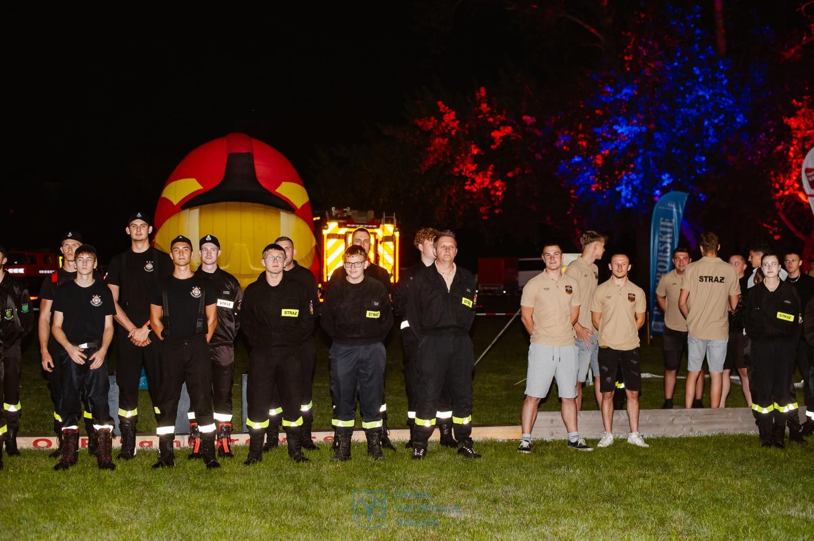 Zdjęcie w galerii na portalu naszraciborz.pl: Nocny Armagedon w Samborowicach. 76 drużyn walczyło o każdą sekundę - foto na bis wiadomości z regionu