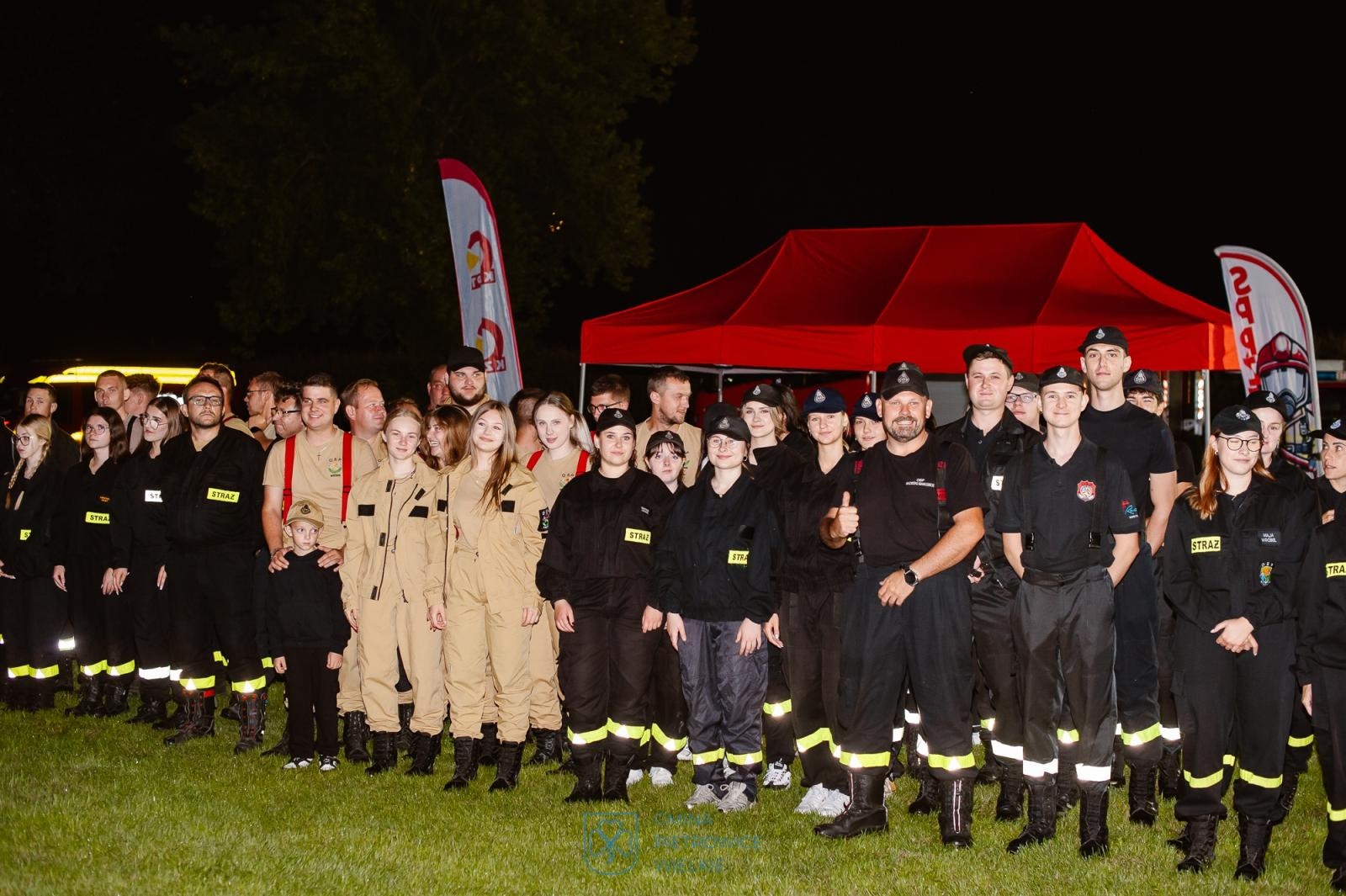 Zdjęcie w galerii na portalu naszraciborz.pl: Nocny Armagedon w Samborowicach. 76 drużyn walczyło o każdą sekundę - foto na bis wiadomości z regionu