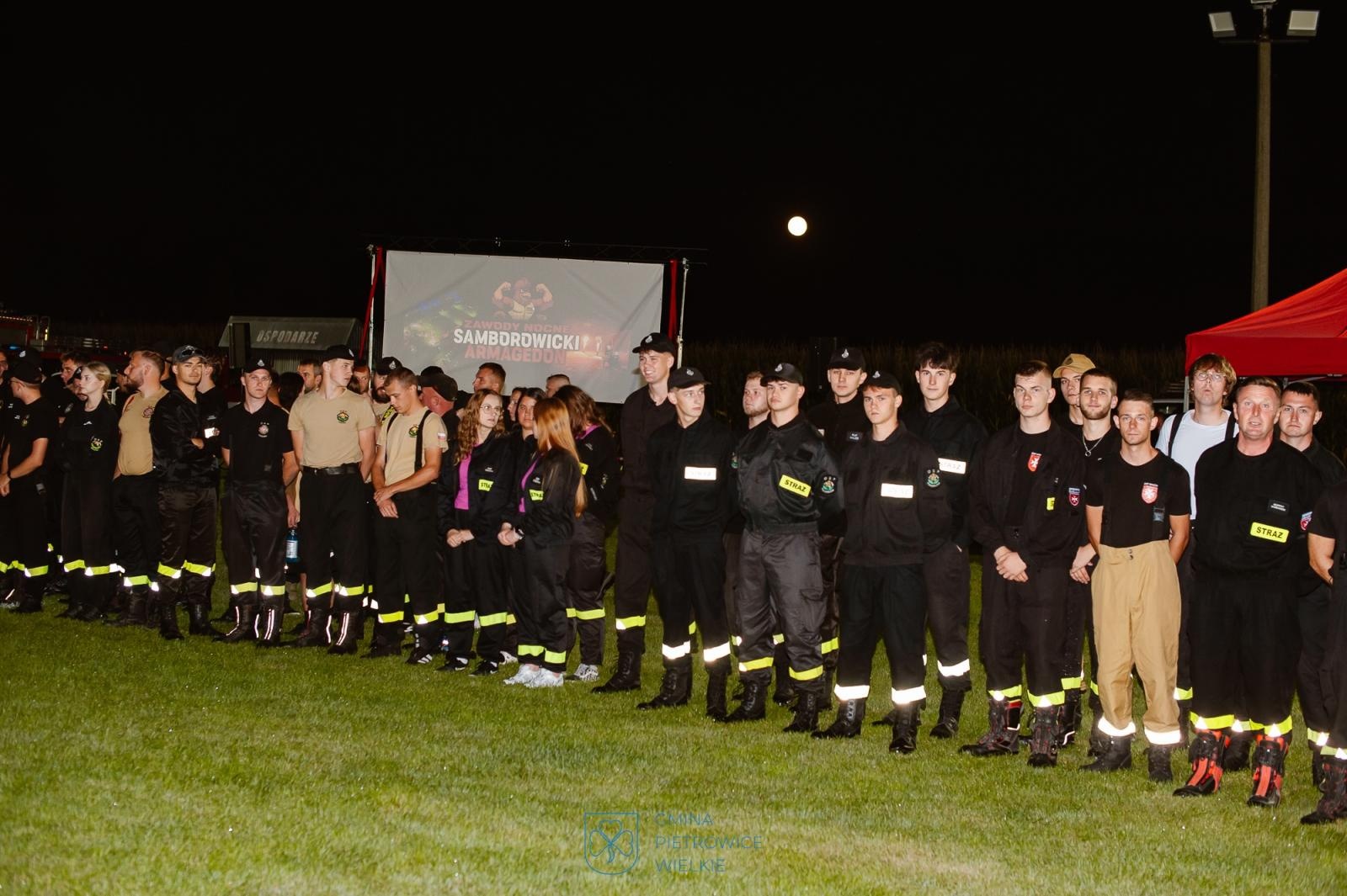 Zdjęcie w galerii na portalu naszraciborz.pl: Nocny Armagedon w Samborowicach. 76 drużyn walczyło o każdą sekundę - foto na bis wiadomości z regionu