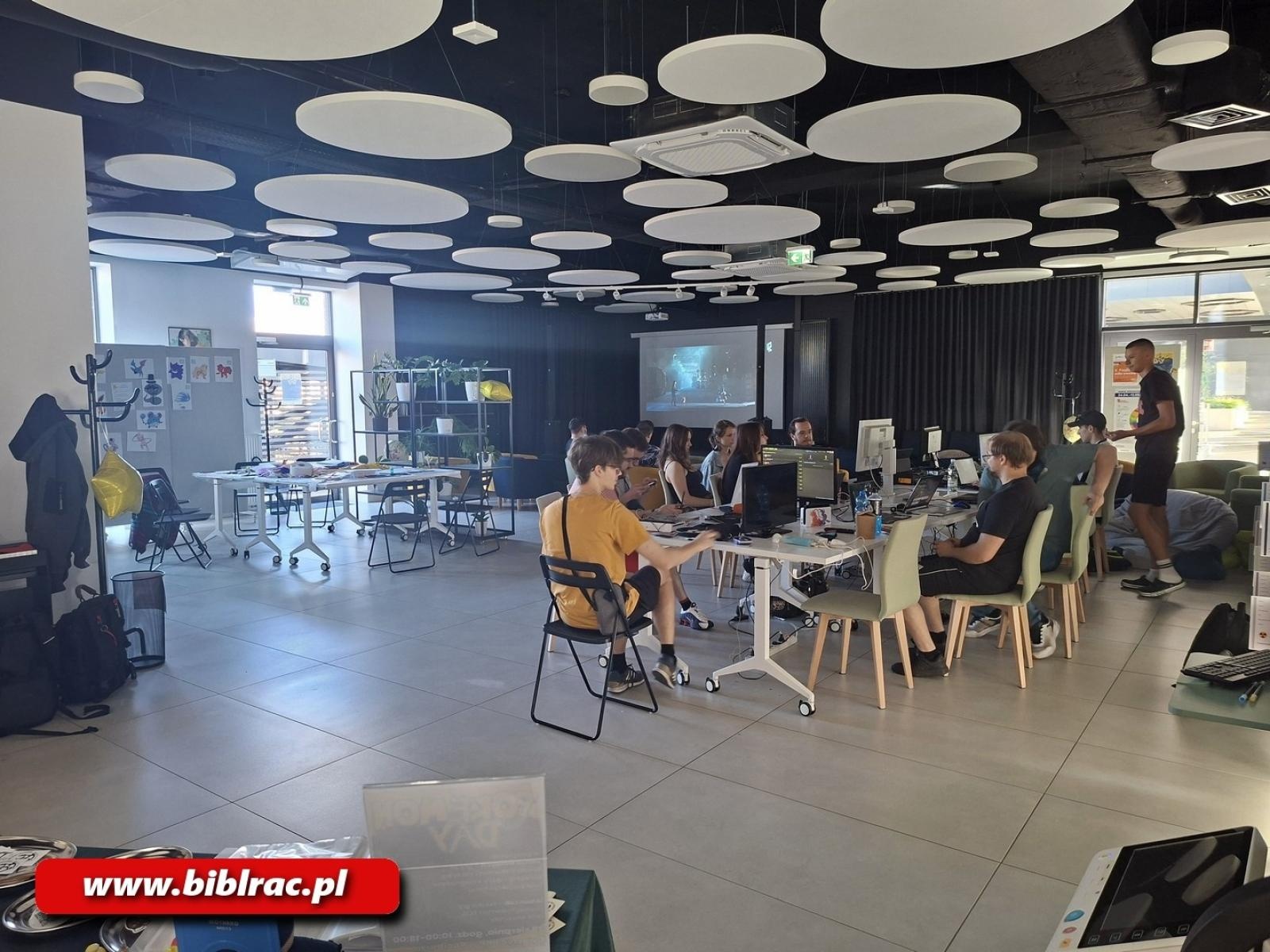 Zdjęcie w galerii na portalu naszraciborz.pl: Raciborski Pokémon Day za nami! Ponad 150 uczestników i mnóstwo karcianych emocji wiadomości z regionu