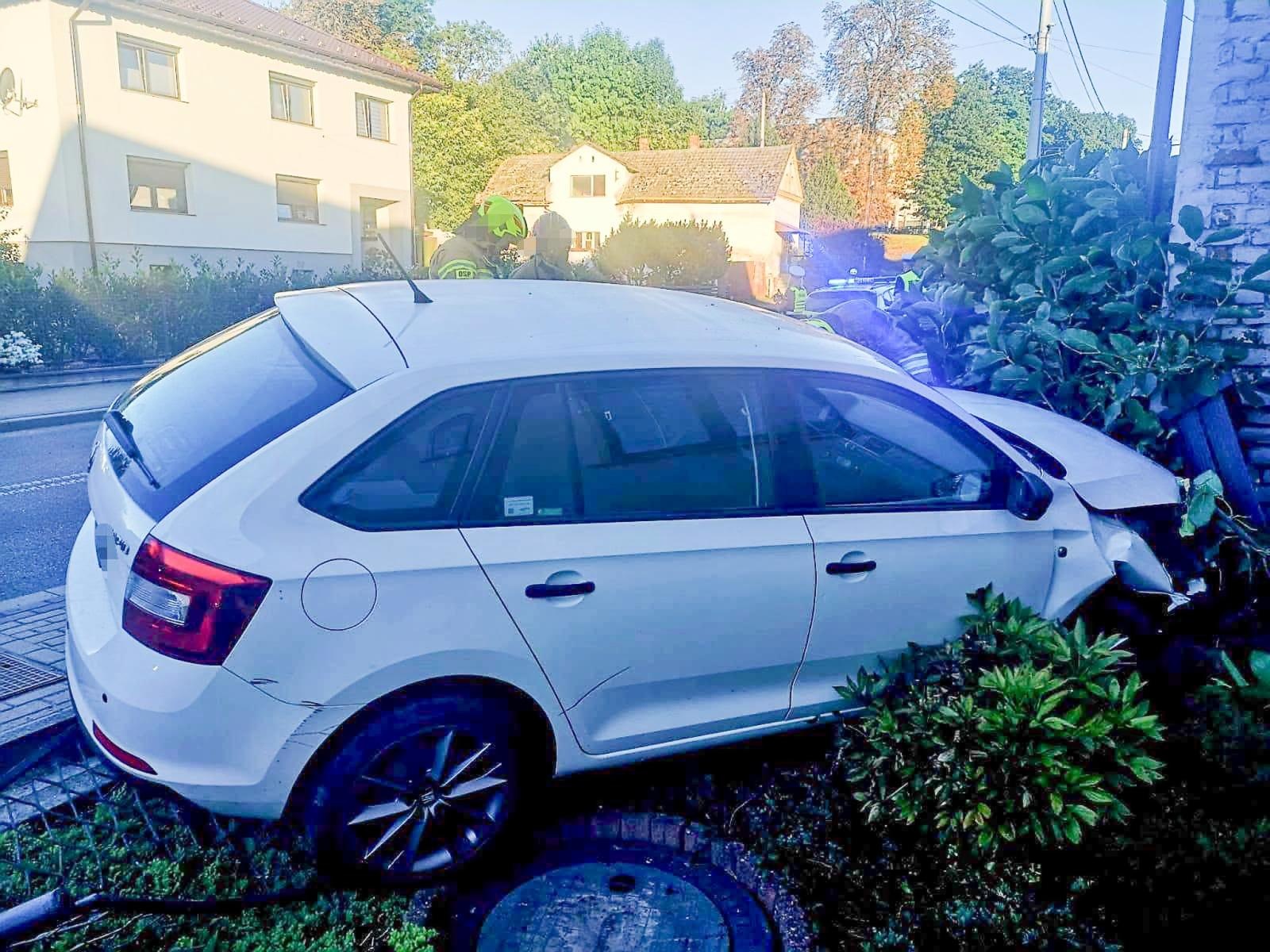 Zdjęcie w galerii na portalu naszraciborz.pl: Wypadek na DW 416. Utrudnienia w Pawłowie - ostrzeżenia dla kierowców wiadomości z regionu