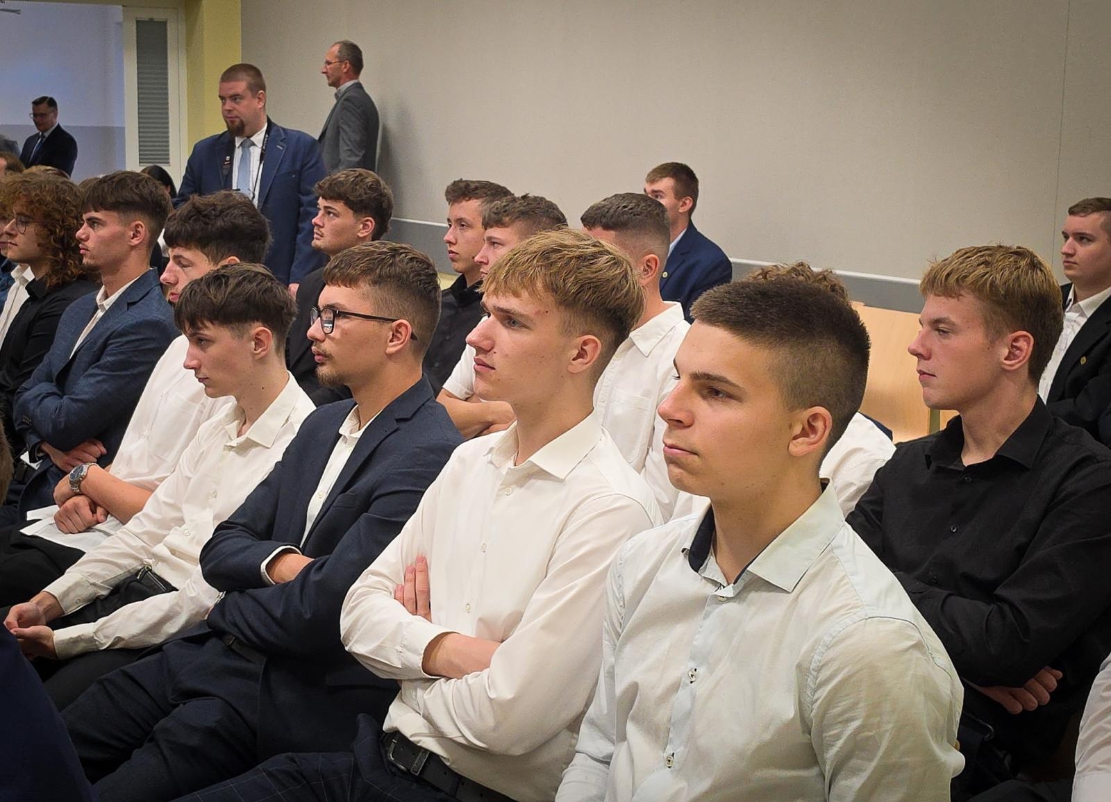 Zdjęcie w galerii na portalu naszraciborz.pl: Powiatowa inauguracja roku szkolnego 2026/2027 w Raciborzu [FOTO] wiadomości z regionu