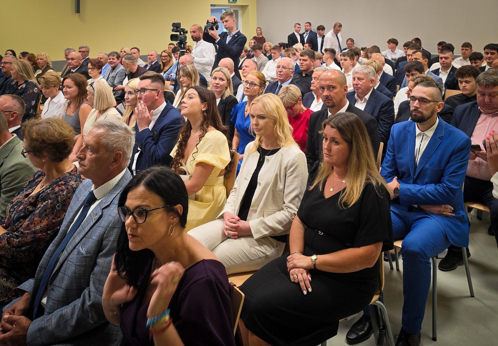Zdjęcie w galerii na portalu naszraciborz.pl: Powiatowa inauguracja roku szkolnego 2026/2027 w Raciborzu [FOTO] wiadomości z regionu
