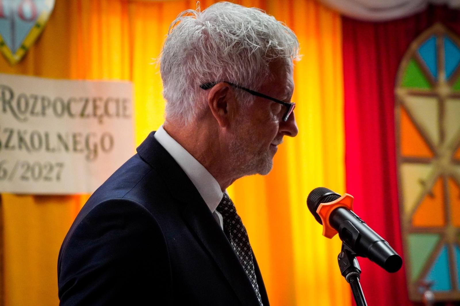 Zdjęcie w galerii na portalu naszraciborz.pl: Nowy rok szkolny rozpoczęty. Miejskie obchody w SP 18 wiadomości z regionu