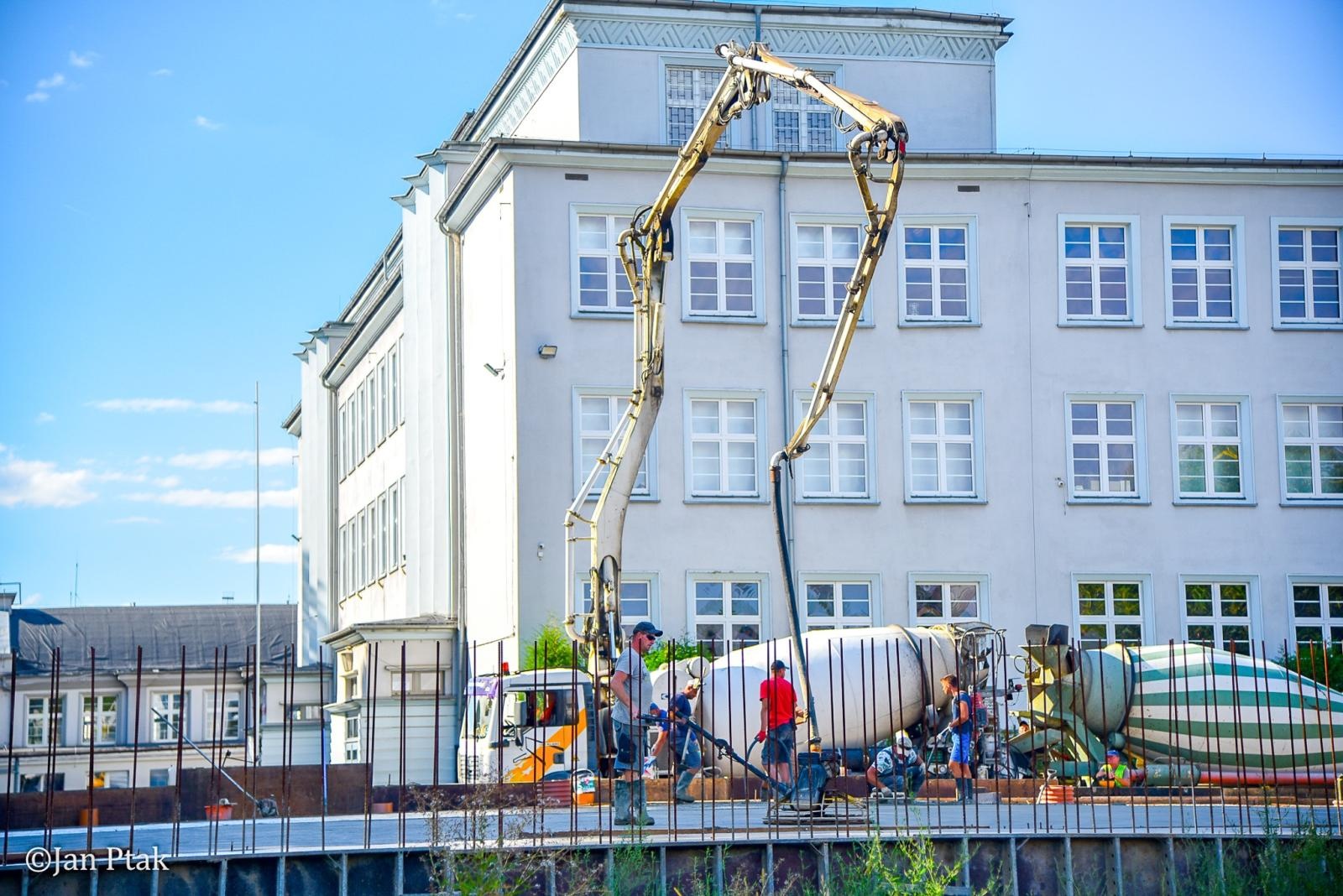 Zdjęcie w galerii na portalu naszraciborz.pl: Wielka inwestycja sportowa przy II LO nabiera kształtów wiadomości z regionu