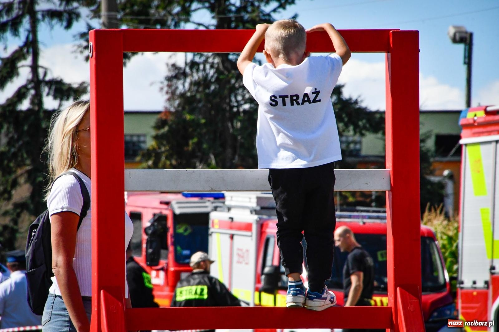 Zdjęcie w galerii na portalu naszraciborz.pl: Gospodarze, Gamów i Rudnik triumfują w gminnych zawodach sportowo-pożarniczych w Sławikowie [FOTO i WIDEO] wiadomości z regionu