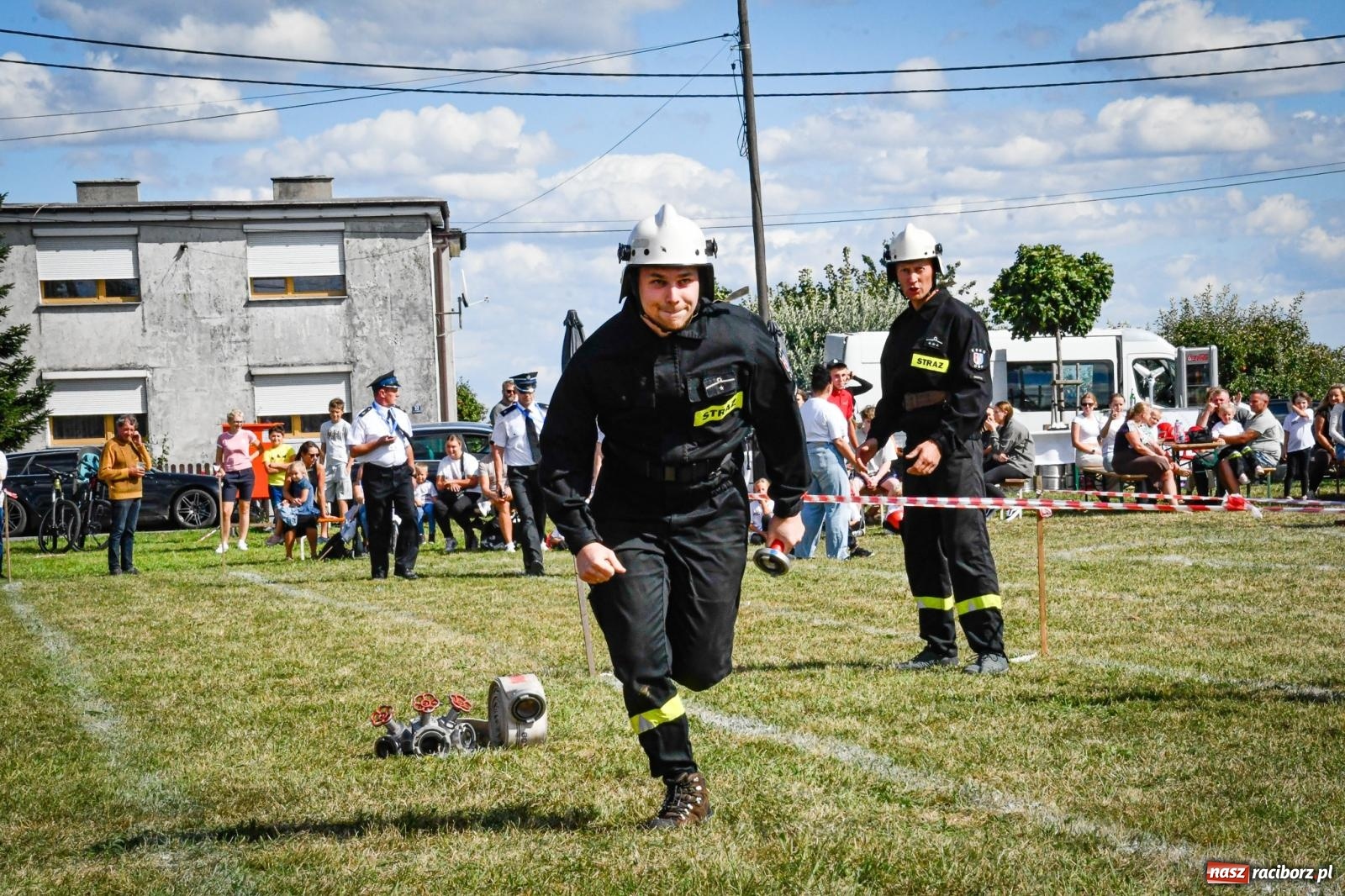 Zdjęcie w galerii na portalu naszraciborz.pl: Gospodarze, Gamów i Rudnik triumfują w gminnych zawodach sportowo-pożarniczych w Sławikowie [FOTO i WIDEO] wiadomości z regionu