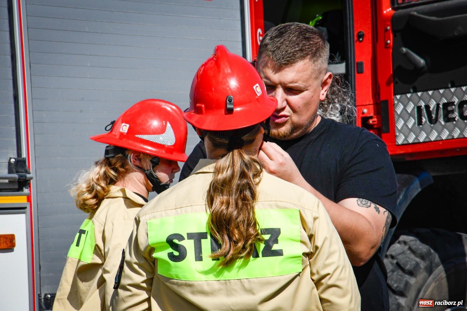 Zdjęcie w galerii na portalu naszraciborz.pl: Gospodarze, Gamów i Rudnik triumfują w gminnych zawodach sportowo-pożarniczych w Sławikowie [FOTO i WIDEO] wiadomości z regionu