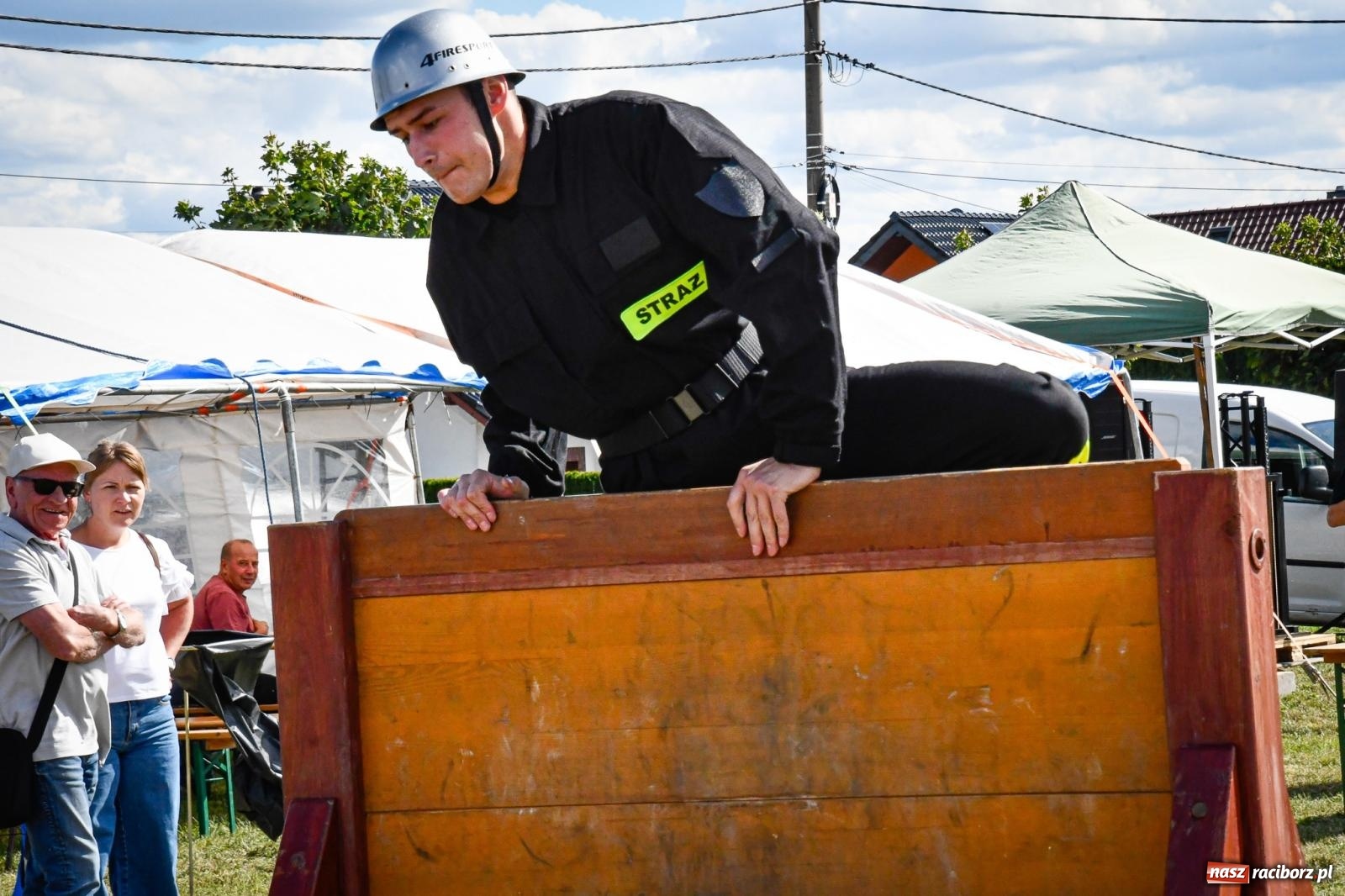 Zdjęcie w galerii na portalu naszraciborz.pl: Gospodarze, Gamów i Rudnik triumfują w gminnych zawodach sportowo-pożarniczych w Sławikowie [FOTO i WIDEO] wiadomości z regionu