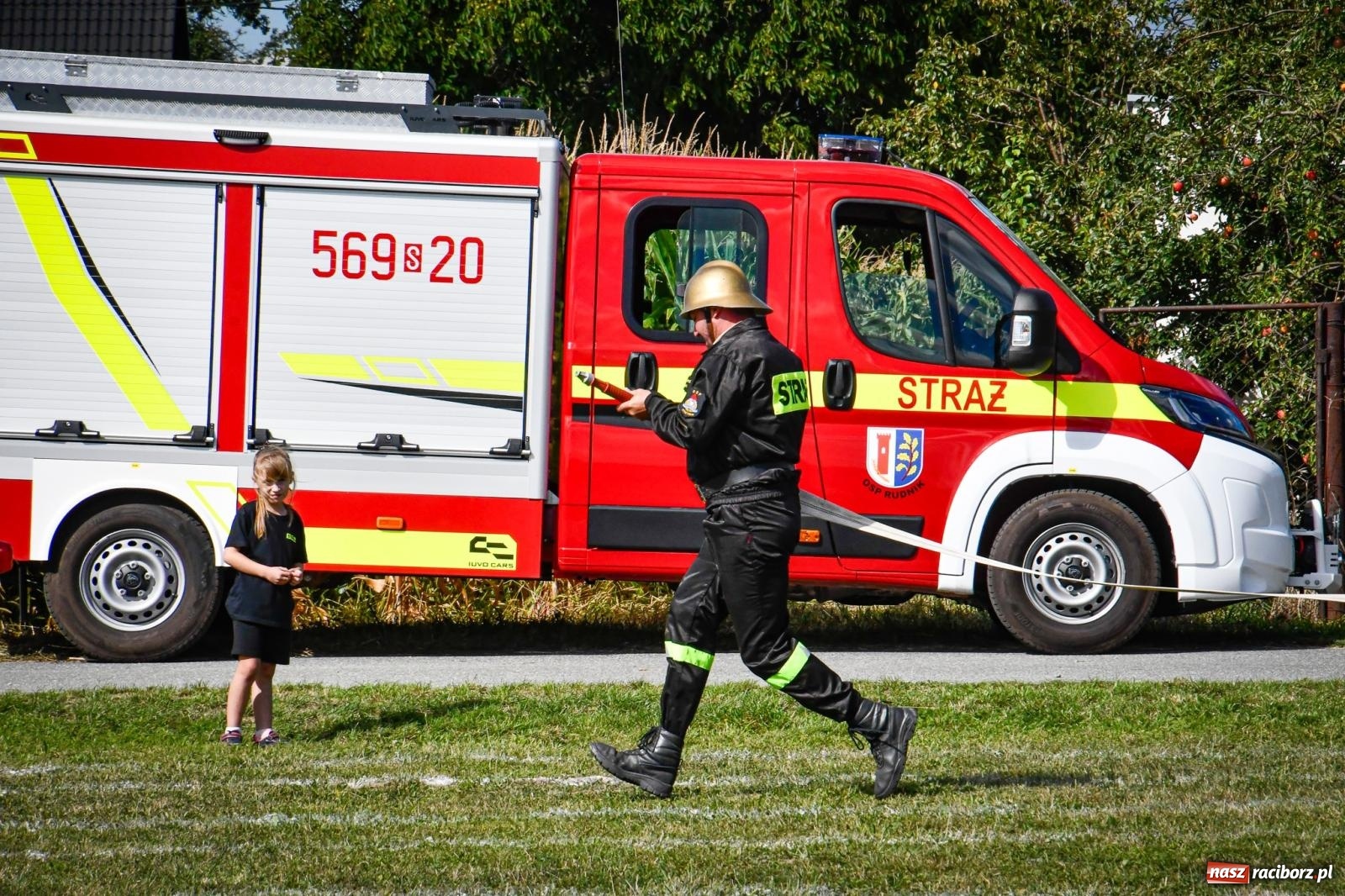 Zdjęcie w galerii na portalu naszraciborz.pl: Gospodarze, Gamów i Rudnik triumfują w gminnych zawodach sportowo-pożarniczych w Sławikowie [FOTO i WIDEO] wiadomości z regionu