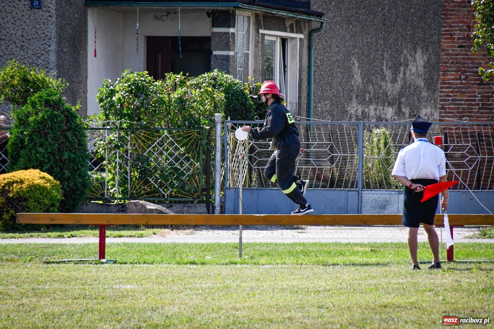 Zdjęcie w galerii na portalu naszraciborz.pl: Gospodarze, Gamów i Rudnik triumfują w gminnych zawodach sportowo-pożarniczych w Sławikowie [FOTO i WIDEO] wiadomości z regionu
