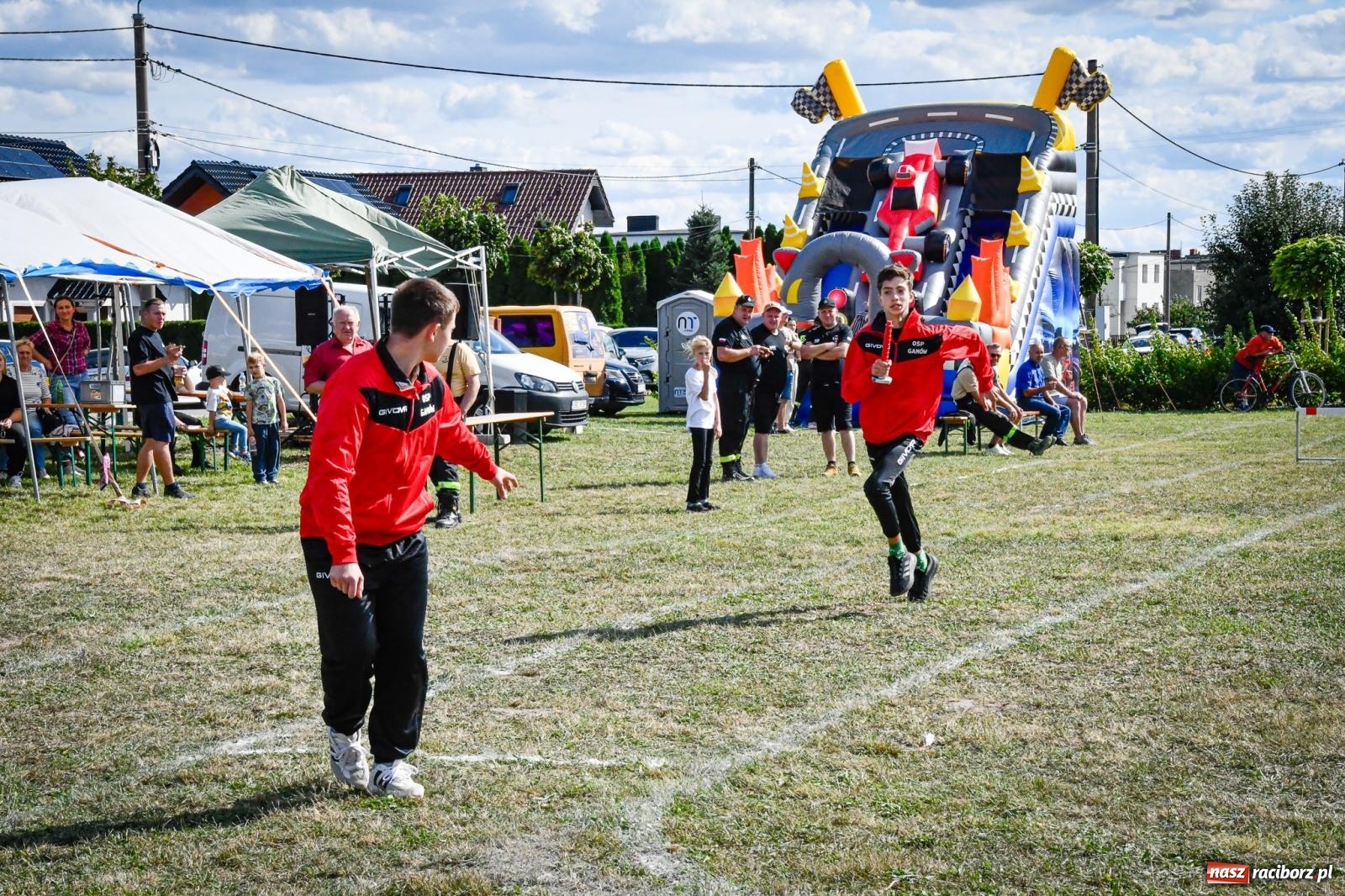 Zdjęcie w galerii na portalu naszraciborz.pl: Gospodarze, Gamów i Rudnik triumfują w gminnych zawodach sportowo-pożarniczych w Sławikowie [FOTO i WIDEO] wiadomości z regionu
