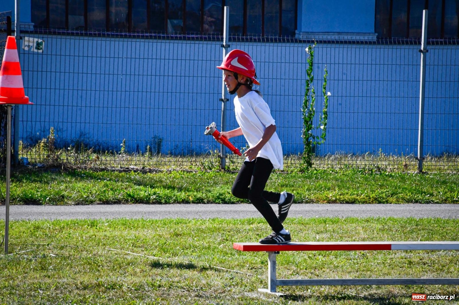 Zdjęcie w galerii na portalu naszraciborz.pl: Gospodarze, Gamów i Rudnik triumfują w gminnych zawodach sportowo-pożarniczych w Sławikowie [FOTO i WIDEO] wiadomości z regionu
