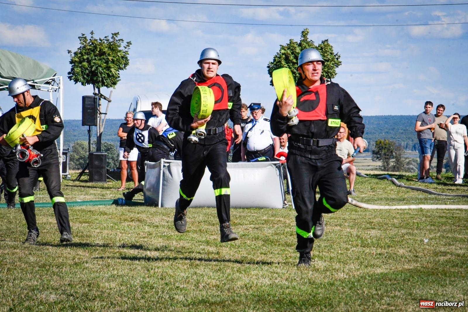 Zdjęcie w galerii na portalu naszraciborz.pl: Gospodarze, Gamów i Rudnik triumfują w gminnych zawodach sportowo-pożarniczych w Sławikowie [FOTO i WIDEO] wiadomości z regionu