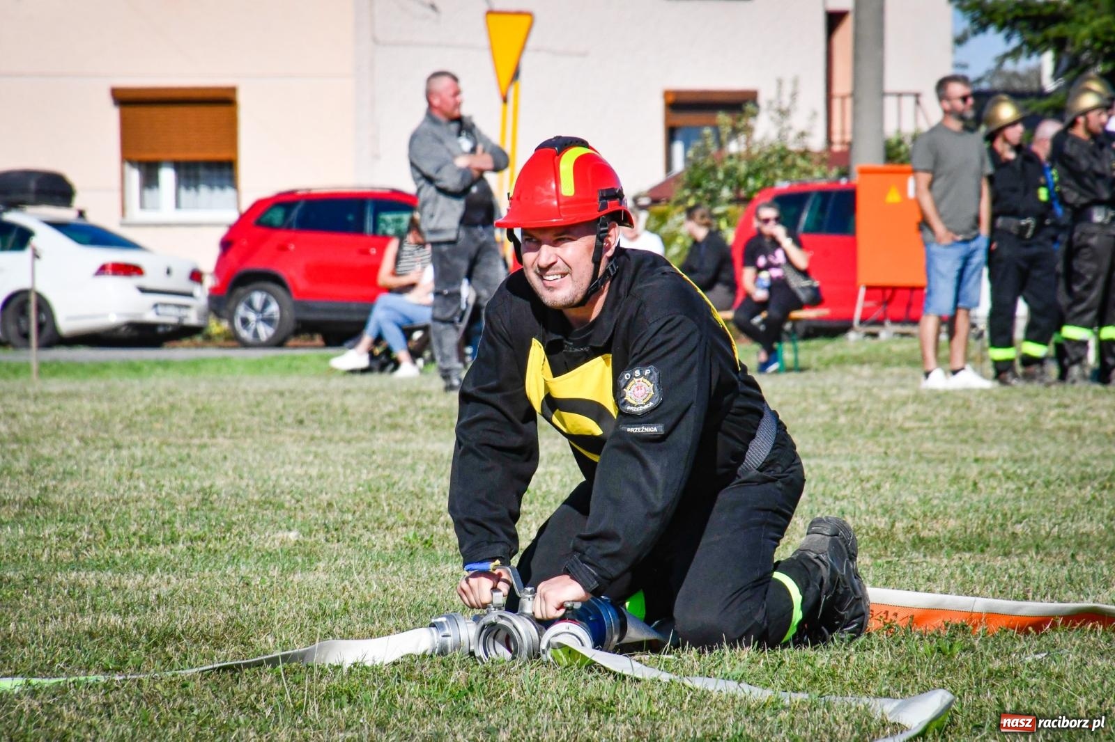 Zdjęcie w galerii na portalu naszraciborz.pl: Gospodarze, Gamów i Rudnik triumfują w gminnych zawodach sportowo-pożarniczych w Sławikowie [FOTO i WIDEO] wiadomości z regionu