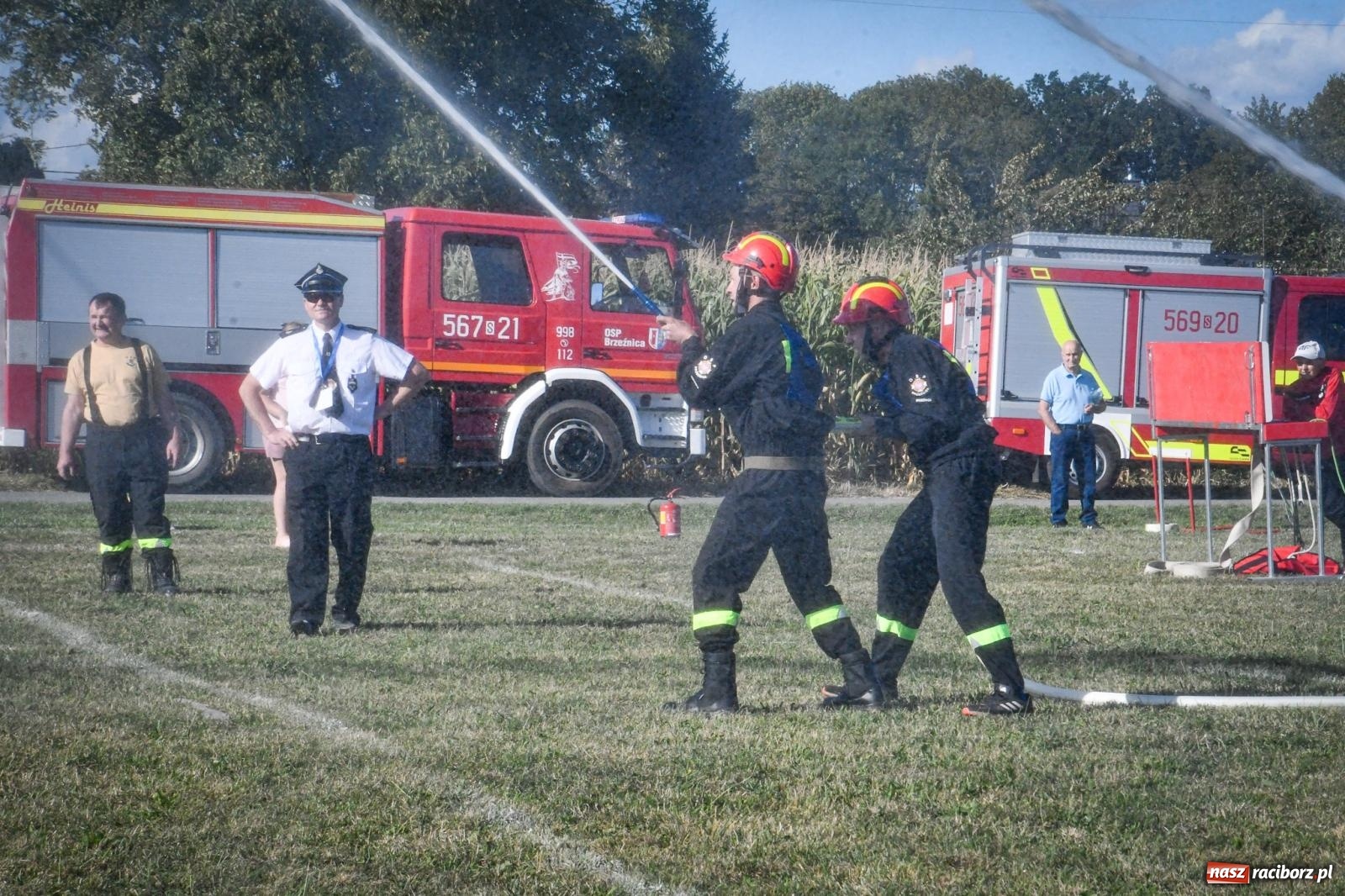 Zdjęcie w galerii na portalu naszraciborz.pl: Gospodarze, Gamów i Rudnik triumfują w gminnych zawodach sportowo-pożarniczych w Sławikowie [FOTO i WIDEO] wiadomości z regionu