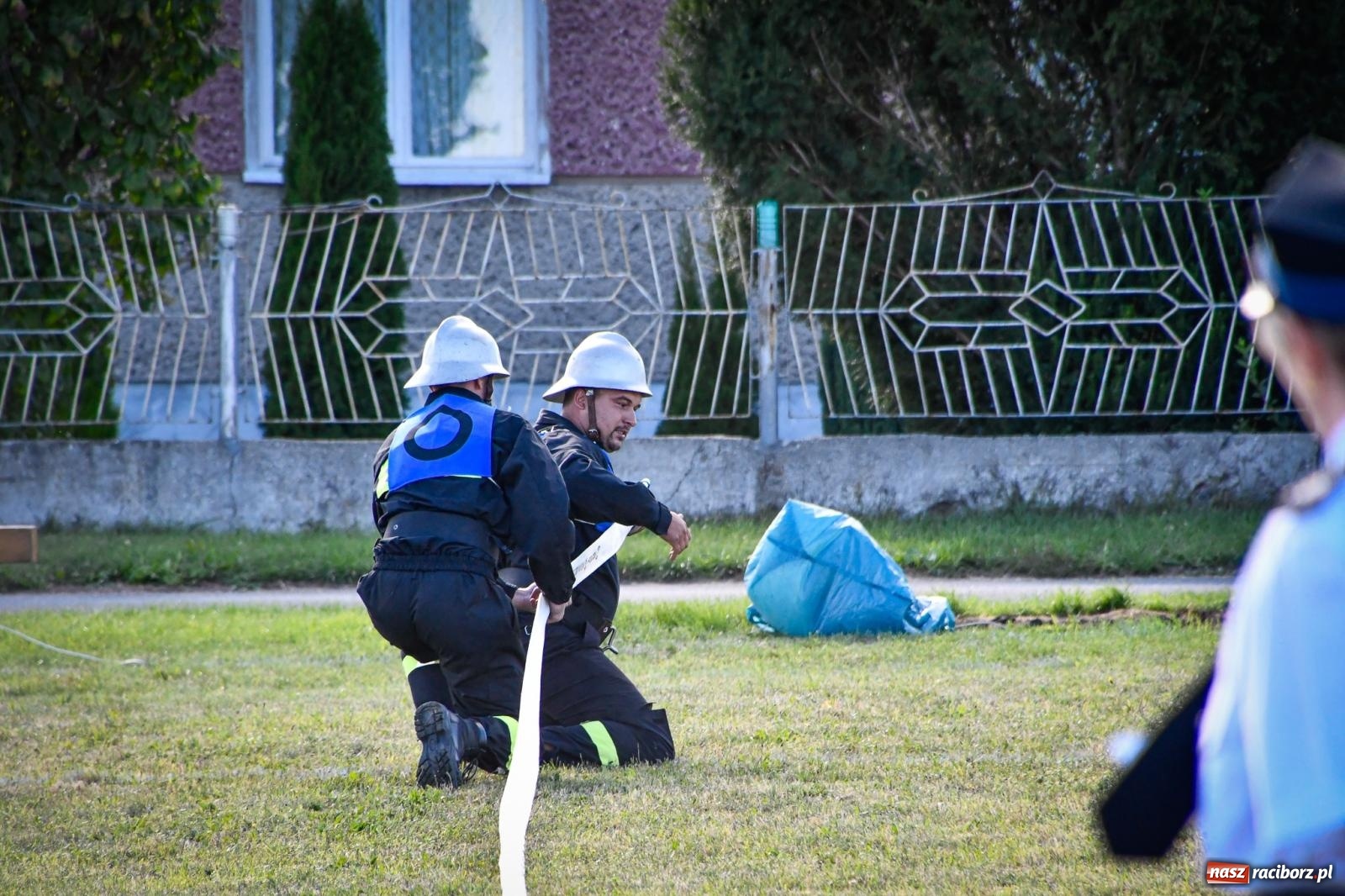 Zdjęcie w galerii na portalu naszraciborz.pl: Gospodarze, Gamów i Rudnik triumfują w gminnych zawodach sportowo-pożarniczych w Sławikowie [FOTO i WIDEO] wiadomości z regionu