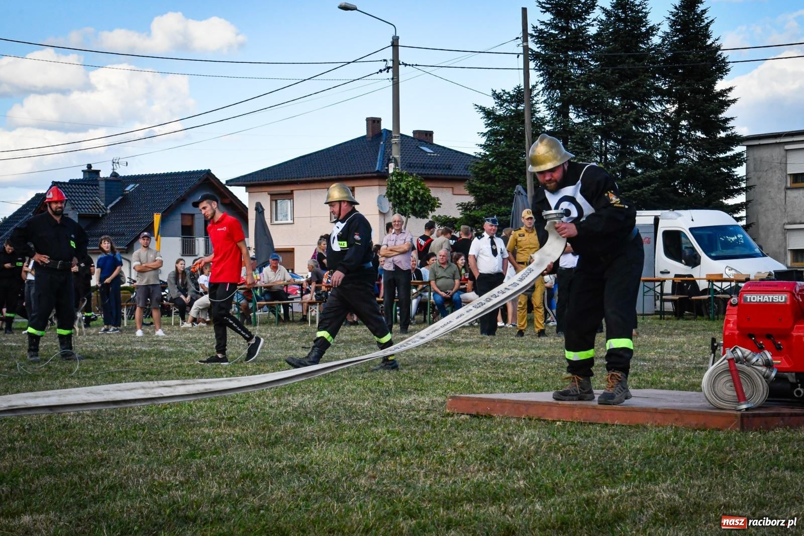 Zdjęcie w galerii na portalu naszraciborz.pl: Gospodarze, Gamów i Rudnik triumfują w gminnych zawodach sportowo-pożarniczych w Sławikowie [FOTO i WIDEO] wiadomości z regionu