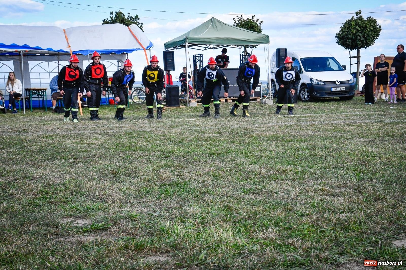 Zdjęcie w galerii na portalu naszraciborz.pl: Gospodarze, Gamów i Rudnik triumfują w gminnych zawodach sportowo-pożarniczych w Sławikowie [FOTO i WIDEO] wiadomości z regionu